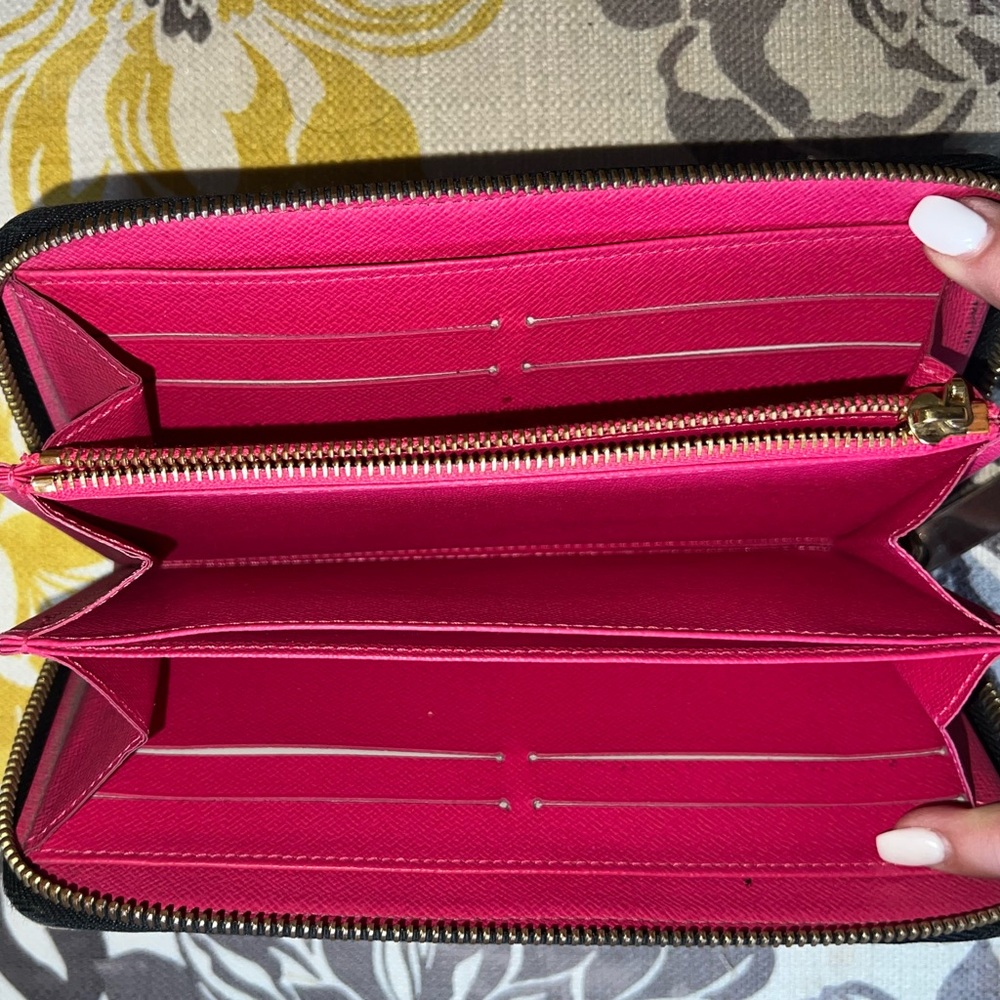 Louis Vuitton Black Multicolor Monogram Wallet. - Picture 7 of 15